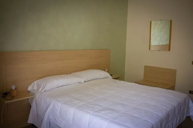 Basic Üç Kişilik Oda