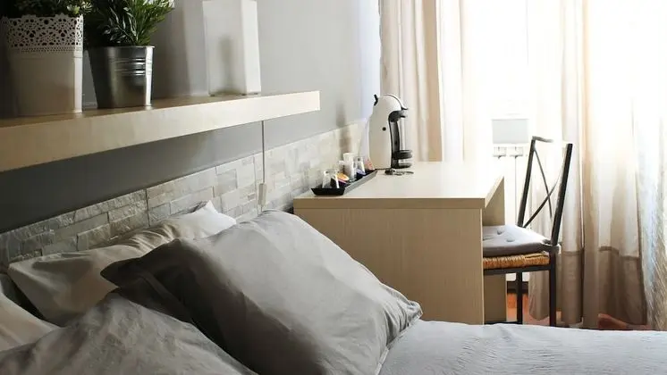 Standard Tek Büyük Yataklı Oda