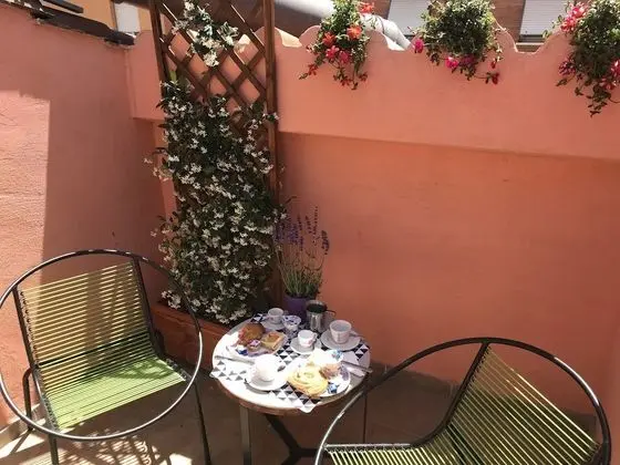 Tek Büyük Yataklı Oda, Balkon