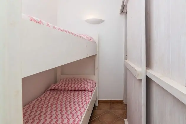 Standard Apart Daire, Birden Çok Yatak, Bahçeli (Il Borgo 2/12 700Mt From The Beach)