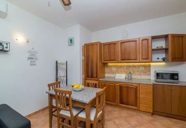 Standard Apart Daire, Birden Çok Yatak, Bahçeli (Il Borgo B/3 700Mt From The Beach)