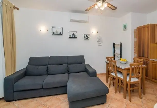 Standard Apart Daire, Birden Çok Yatak, Bahçeli (Il Borgo B/3 700Mt From The Beach)