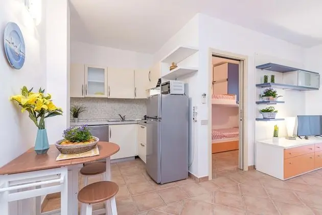 Family Apart Daire, Birden Çok Yatak (Il Borgo Cirri 700 MT From The Beach)