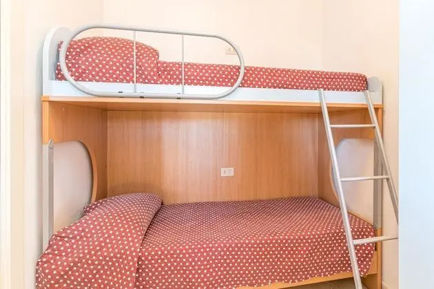 Family Apart Daire, Birden Çok Yatak (Il Borgo D10 700Mt From The Beach)