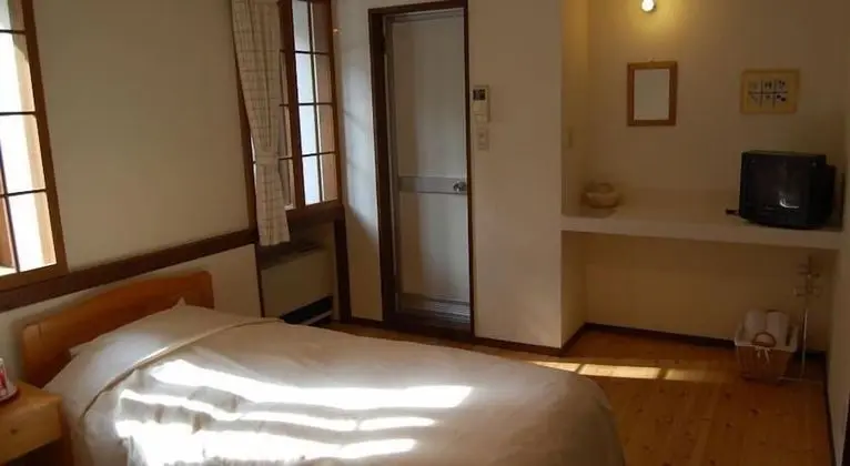Economy Oda (Wood Room, Petite)