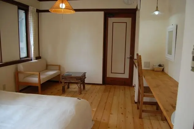 Standard Oda (Wood Room Regular)