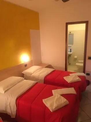 Üç Kişilik Oda