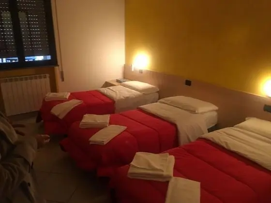 Üç Kişilik Oda