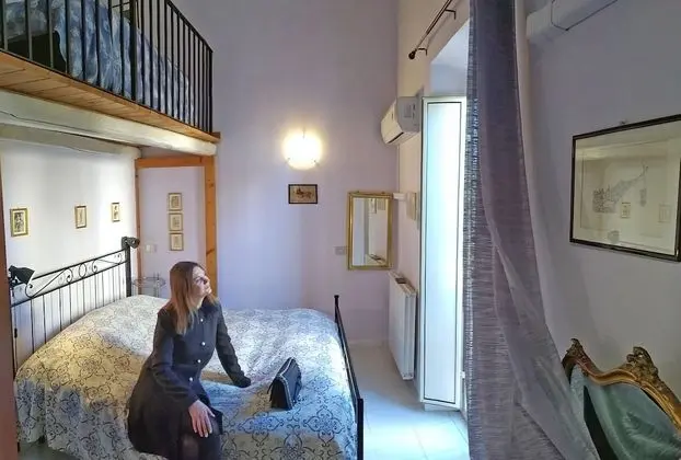 Üç Kişilik Oda