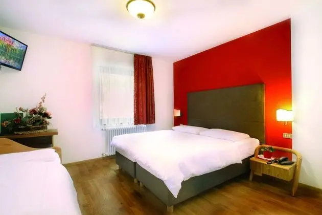 Classic Tek Büyük veya İki Ayrı Yataklı Oda