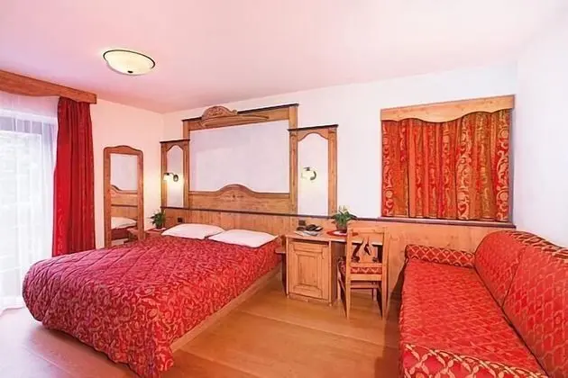 Classic Üç Kişilik Oda