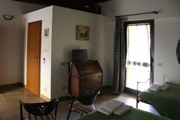 Dört Kişilik Oda, Sigara İçilmez