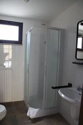 Dört Kişilik Oda, Sigara İçilmez