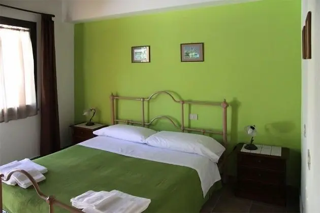 Tek Büyük Yataklı Oda, 1 Büyük (Queen) Boy Yatak, Sigara İçilmez