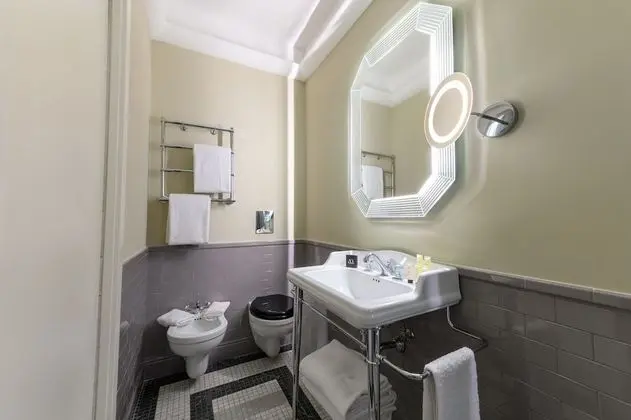 Classic Tek Büyük Yataklı Oda