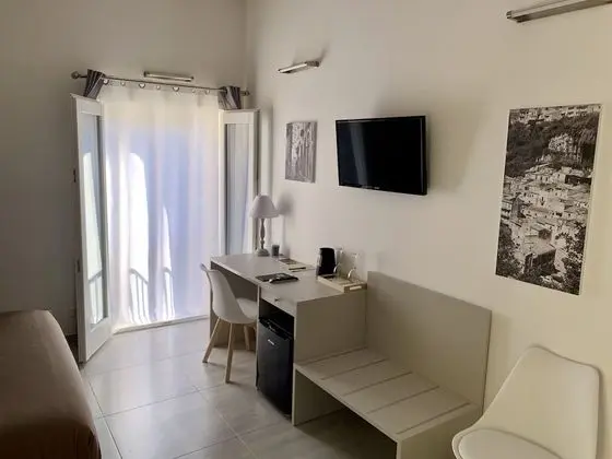 Exclusive Tek Büyük Yataklı Oda