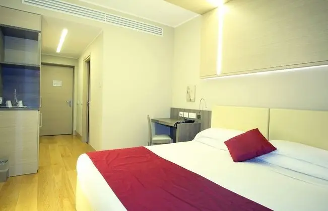 Standard Tek Büyük Yataklı Oda