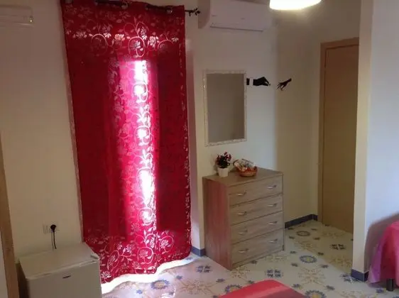 Basic Üç Kişilik Oda