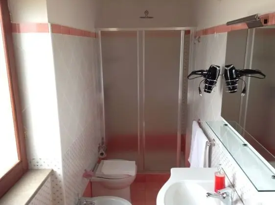 Basic Üç Kişilik Oda