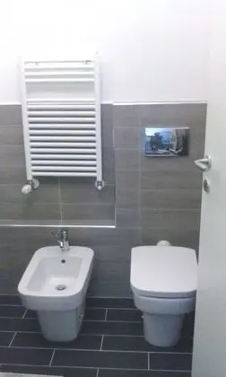 Tek Büyük Yataklı Oda, Özel Banyo (not in room)