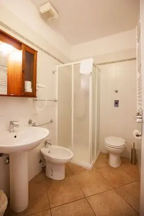 Standard Üç Kişilik Oda