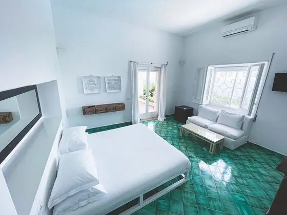 Deluxe Tek Büyük Yataklı Oda