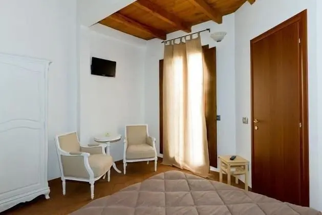 Basic Tek Büyük Yataklı Oda