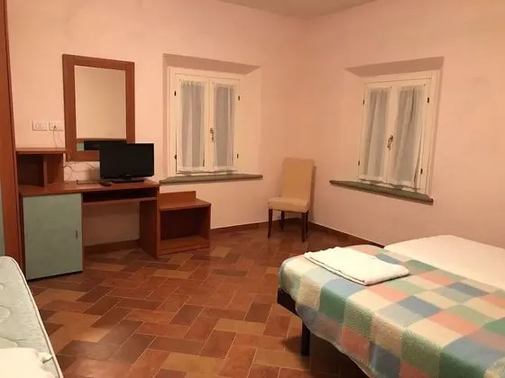 Standard Üç Kişilik Oda, Vadi Manzaralı