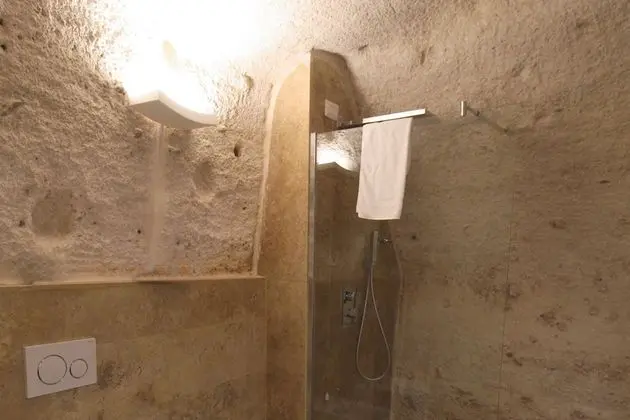 Standard Üç Kişilik Oda, Banyolu/Duşlu