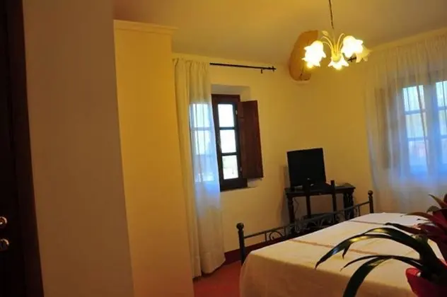 Üç Kişilik Oda