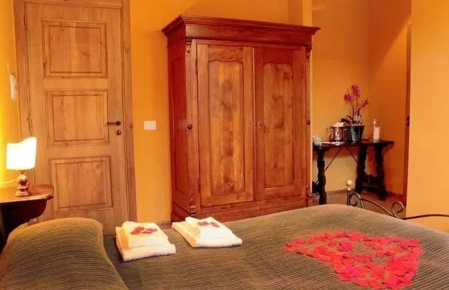 Tek Büyük Yataklı Oda, 1 Yatak Odası, Sigara İçilmez (Rosso Fragola)