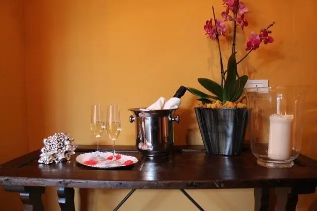 Tek Büyük Yataklı Oda, 1 Yatak Odası, Sigara İçilmez (Rosso Fragola)