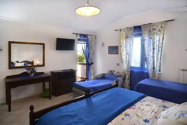 Dört Kişilik Oda, Balkon, Deniz Manzaralı