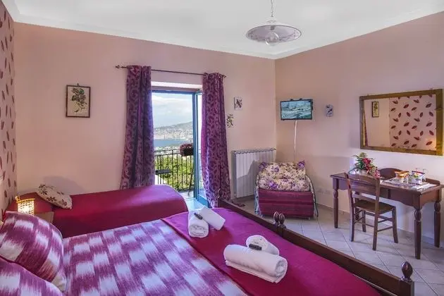 Tek Büyük Yataklı Oda, Balkon, Deniz Manzaralı