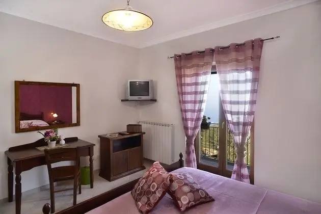 Tek Büyük Yataklı Oda, Balkon, Deniz Manzaralı
