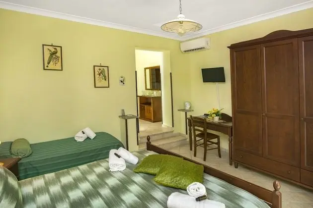 Üç Kişilik Oda, Balkon, Deniz Manzaralı