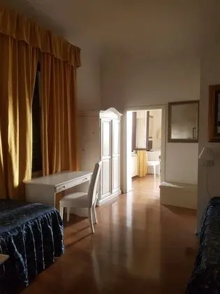 Üç Kişilik Oda