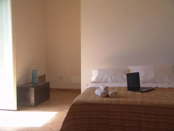 Basic Tek Büyük Yataklı Oda