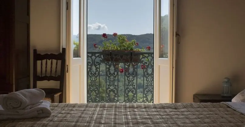 Basic Tek Büyük Yataklı Oda