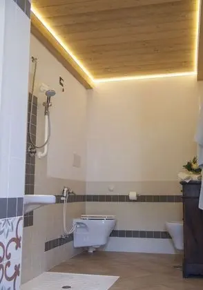 Superior Tek Büyük veya İki Ayrı Yataklı Oda, Engellilere Uygun