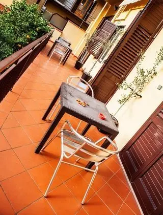 Tek Büyük Yataklı Oda, Balkon