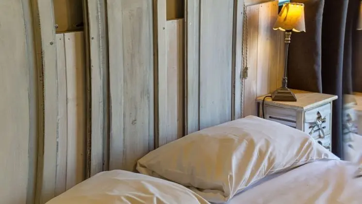 Classic Tek Büyük Yataklı Oda (Torre Pettini)