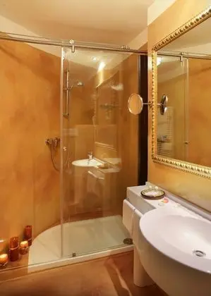 Süit, 1 Çift Kişilik Yatak