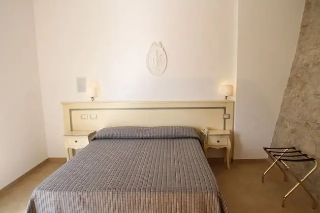 Basic Tek Büyük Yataklı Oda