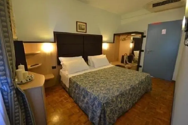 Tek Büyük veya İki Ayrı Yataklı Oda