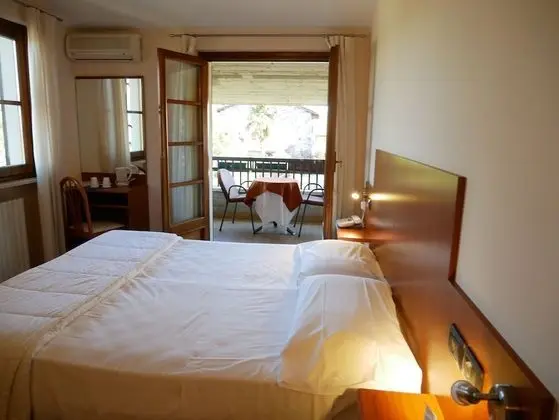 Tek Büyük Yataklı Oda, Balkon