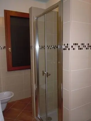 Büyük Yataklı Tek Kişilik Oda