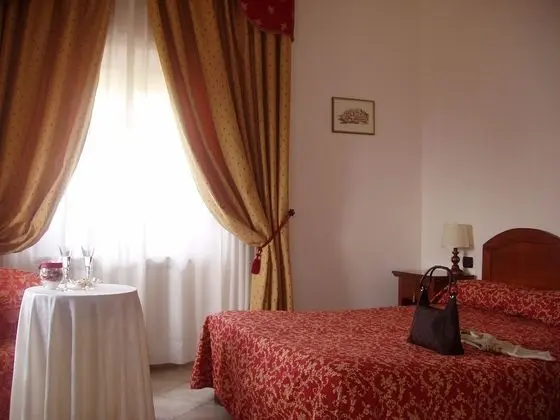 Tek Büyük veya İki Ayrı Yataklı Oda