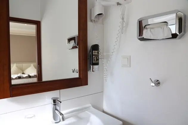 Standard Tek Büyük Yataklı Oda