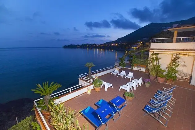 Classic Tek Büyük Yataklı Oda, 1 Yatak Odası, Özel Banyo, Deniz Manzaralı